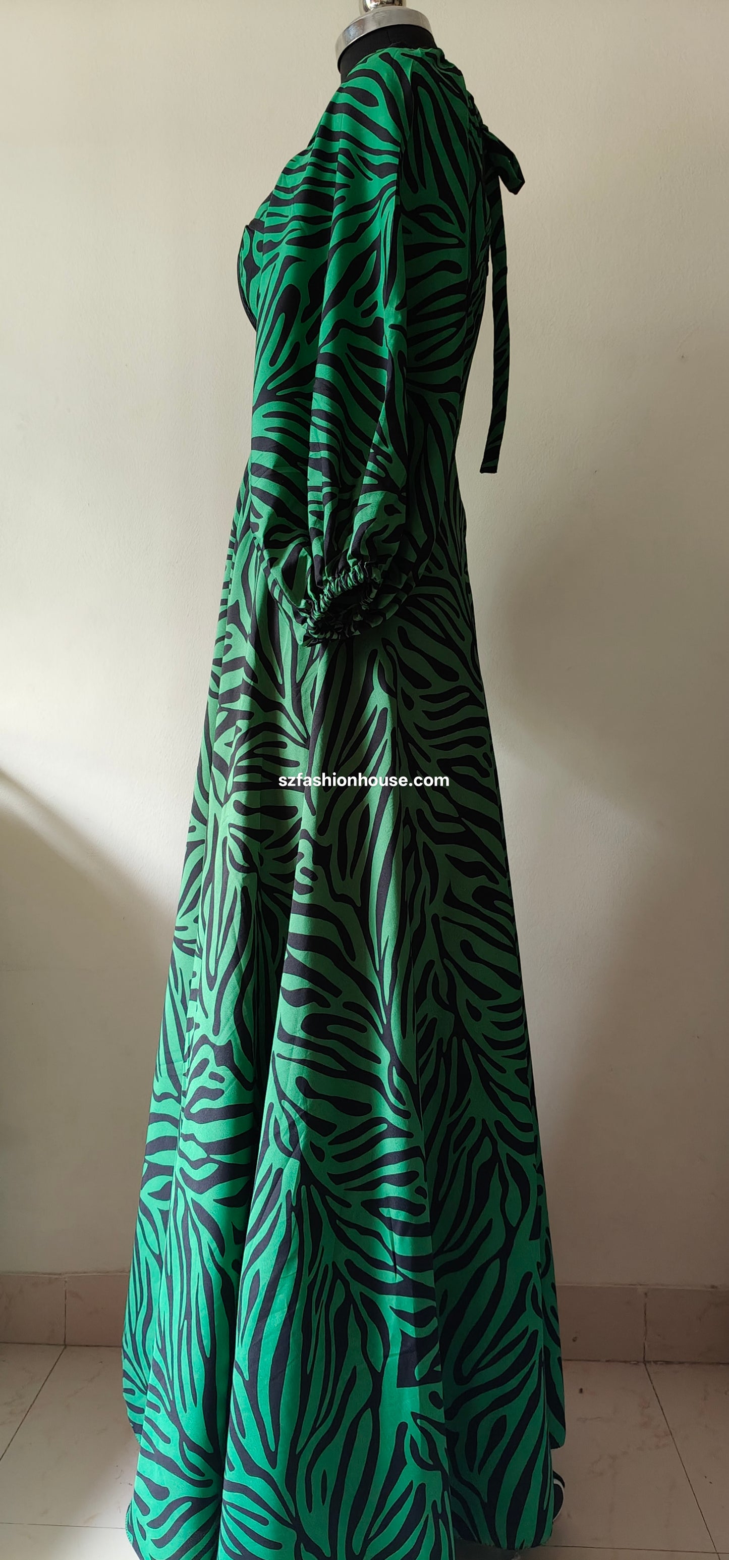 Emerald Zebra Corset Gown with Puff Sleeves – Size M