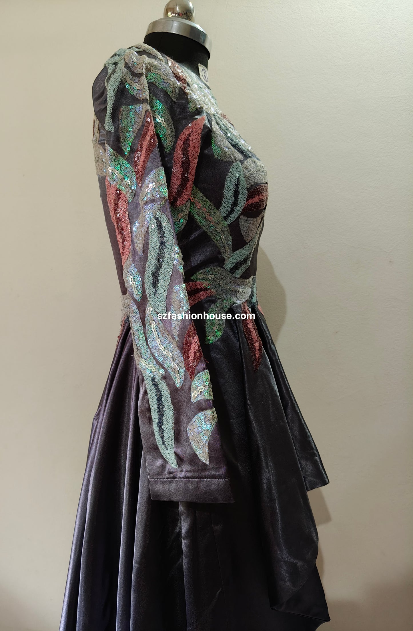 Elegant Grey Satin Gown with Sequin Patchwork – Size M