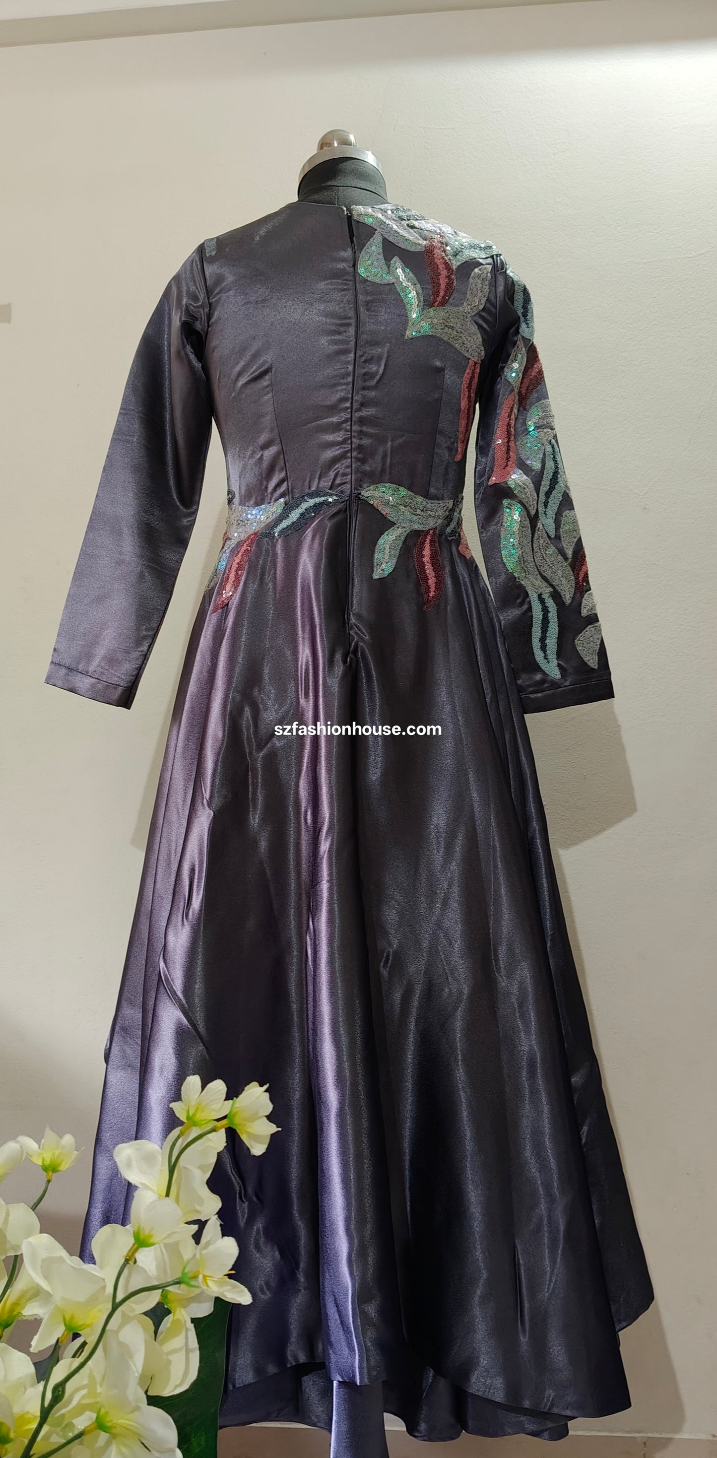 Elegant Grey Satin Gown with Sequin Patchwork – Size M