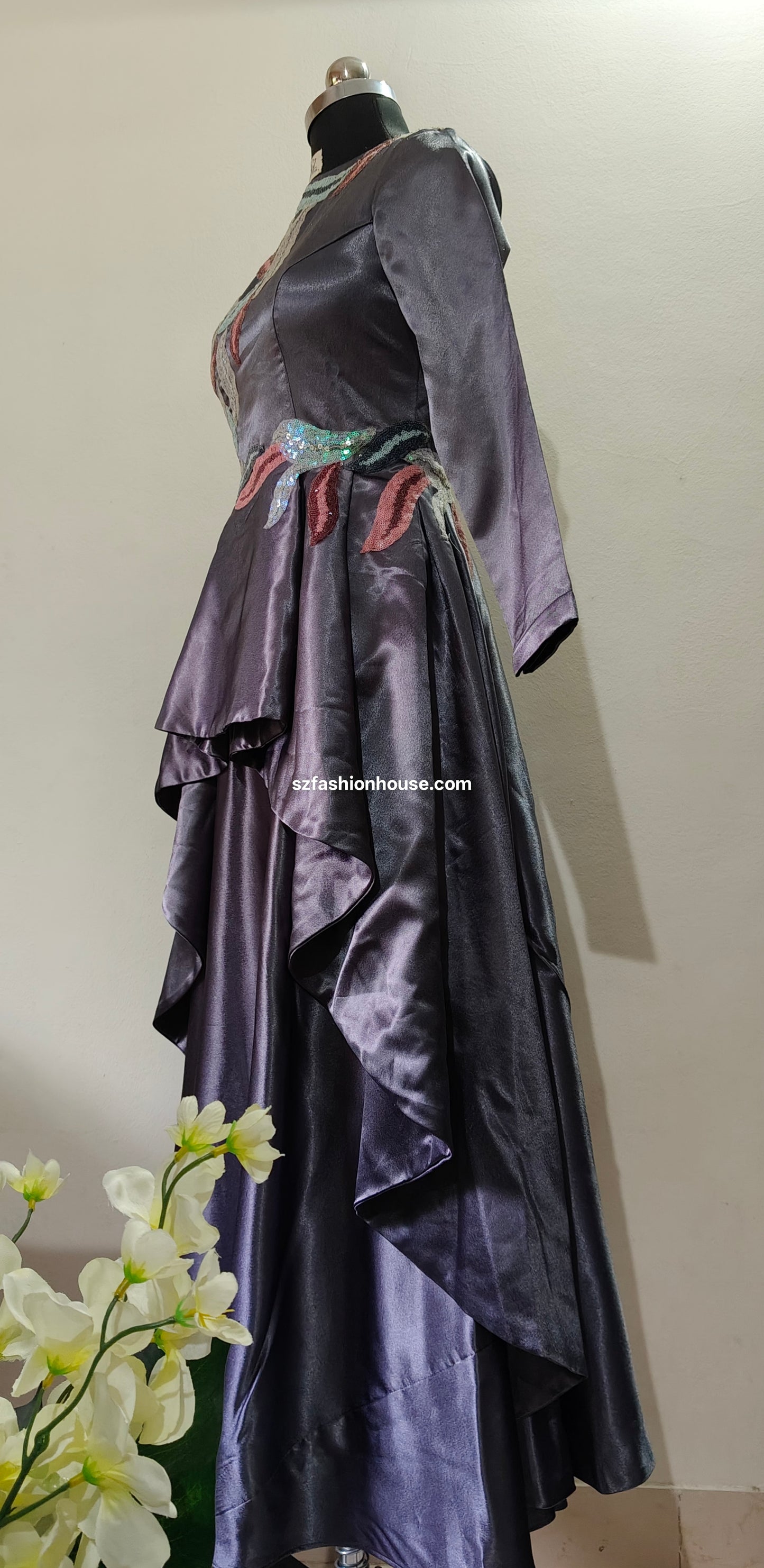 Elegant Grey Satin Gown with Sequin Patchwork – Size M
