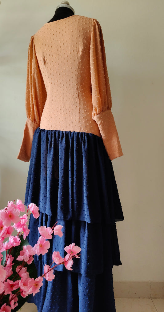 Cream & Navy Blue Tiered Gown with Flared Sleeves – Size M