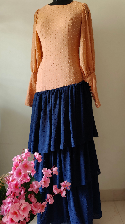Cream & Navy Blue Tiered Gown with Flared Sleeves – Size M
