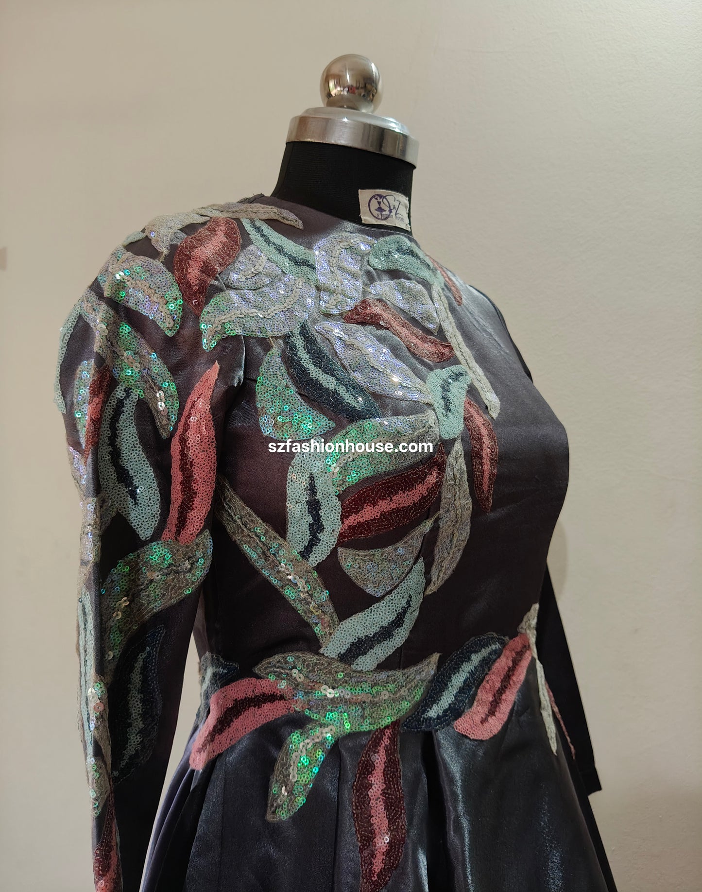 Elegant Grey Satin Gown with Sequin Patchwork – Size M
