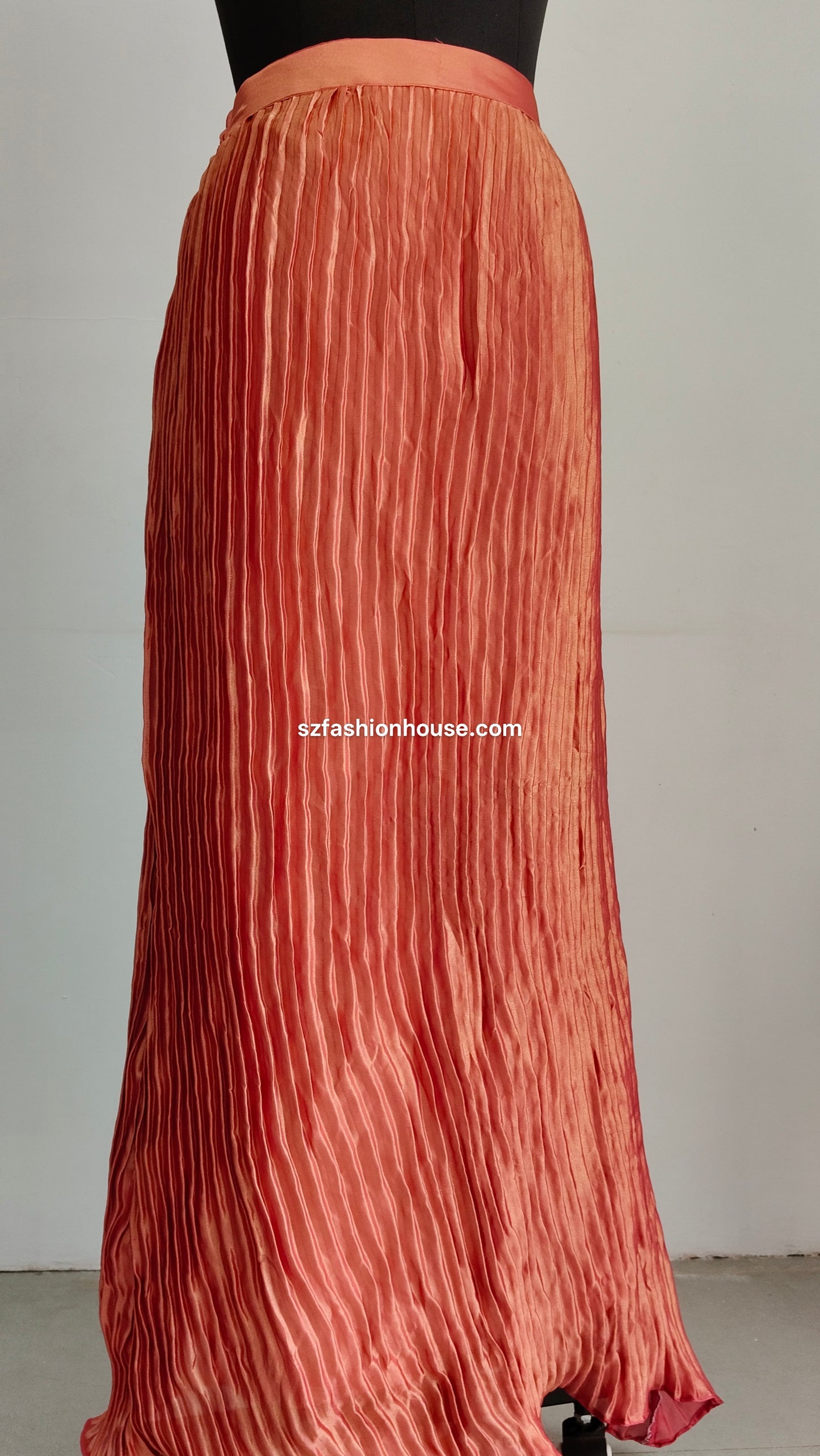 Two-Tone Red Pleated Skirt