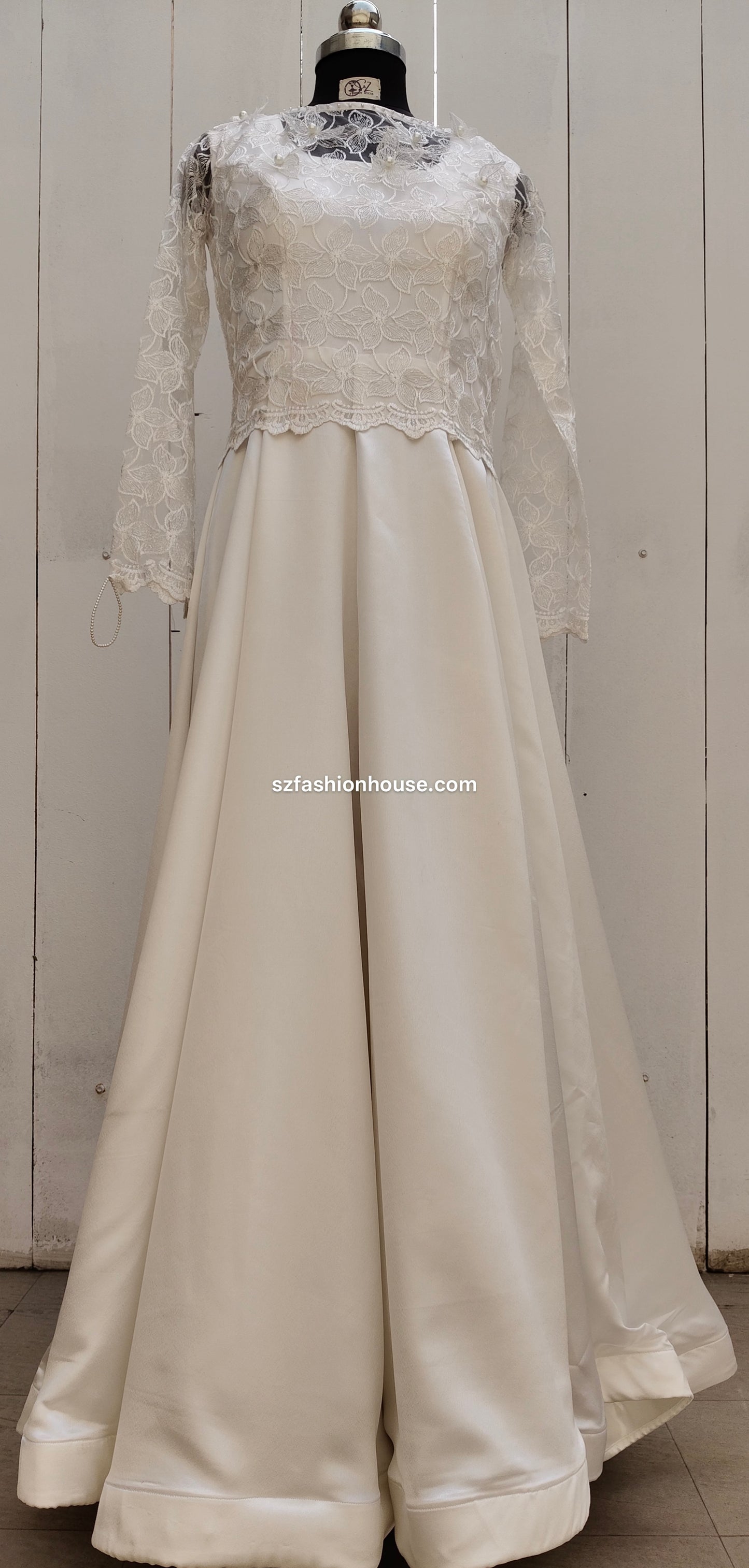 White wedding dress with lace top and long skirt 