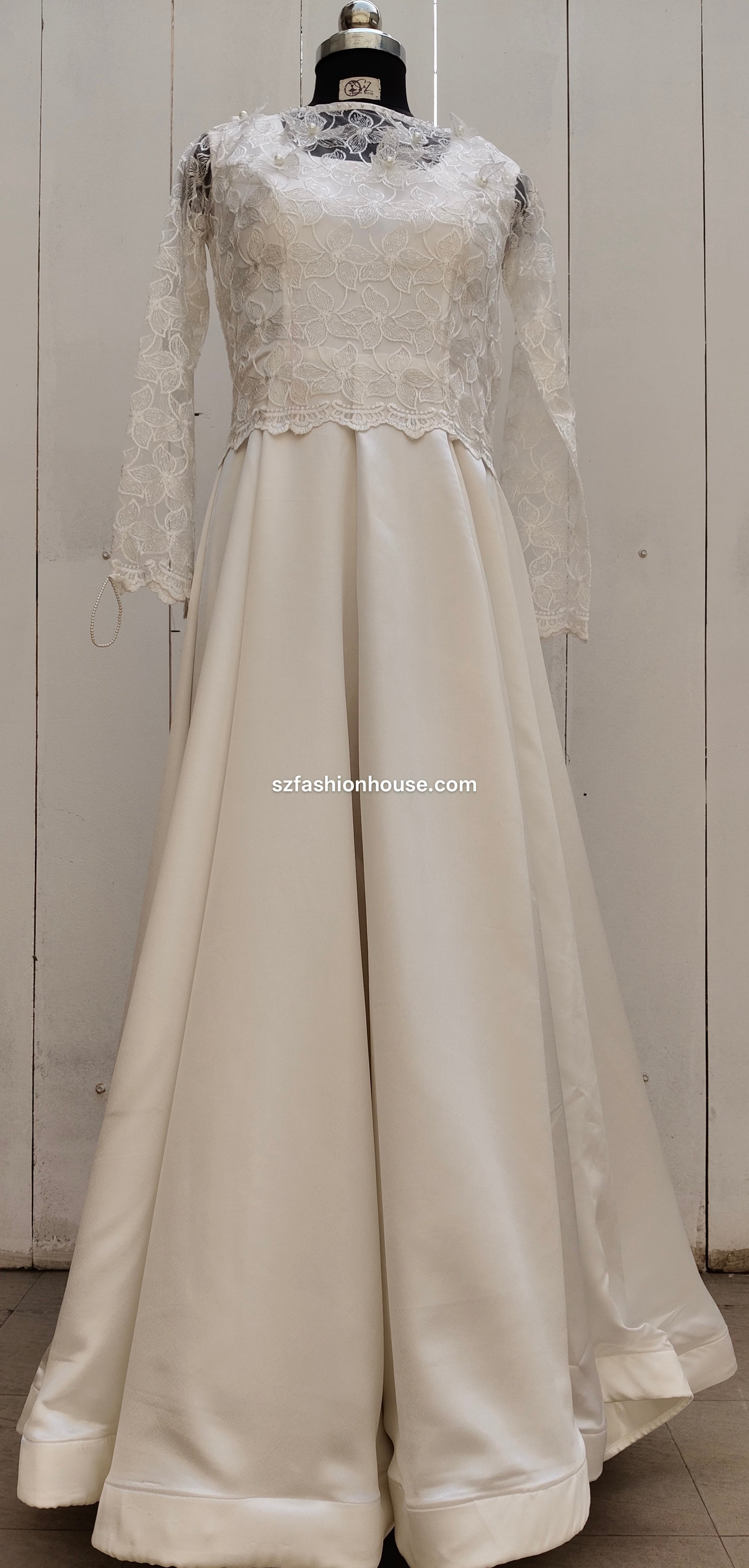 White wedding dress with lace top and long skirt 