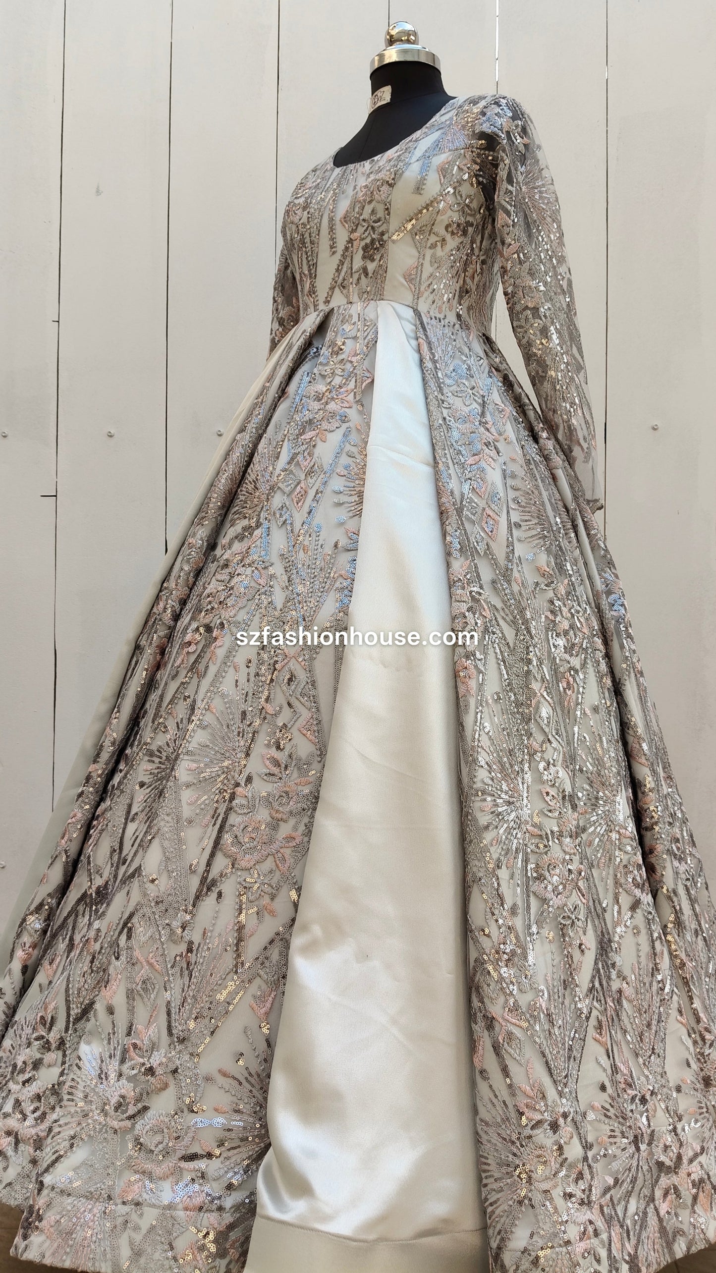 Elegant dress turkish gown