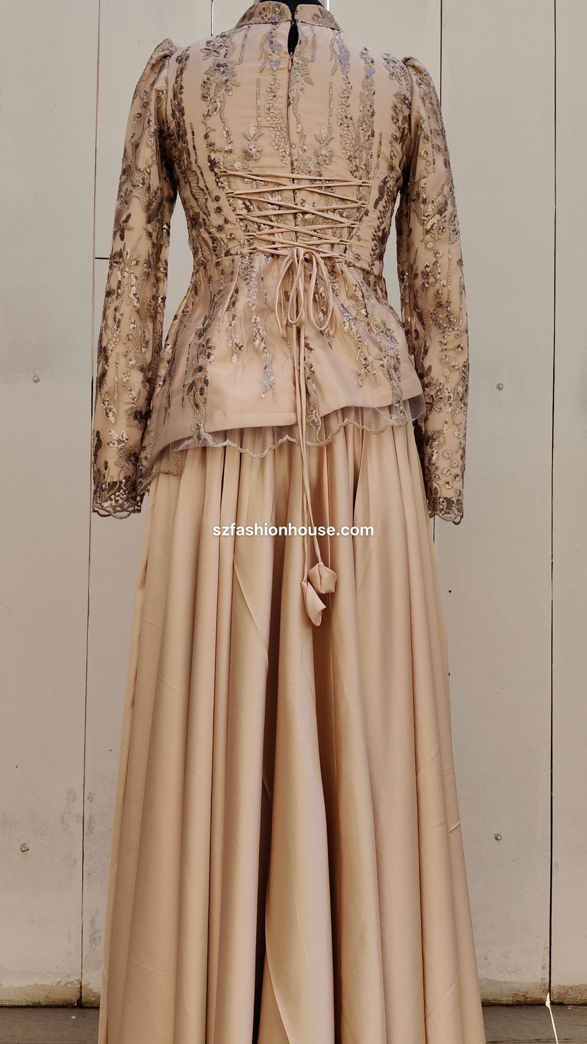 Vintage-style dress 