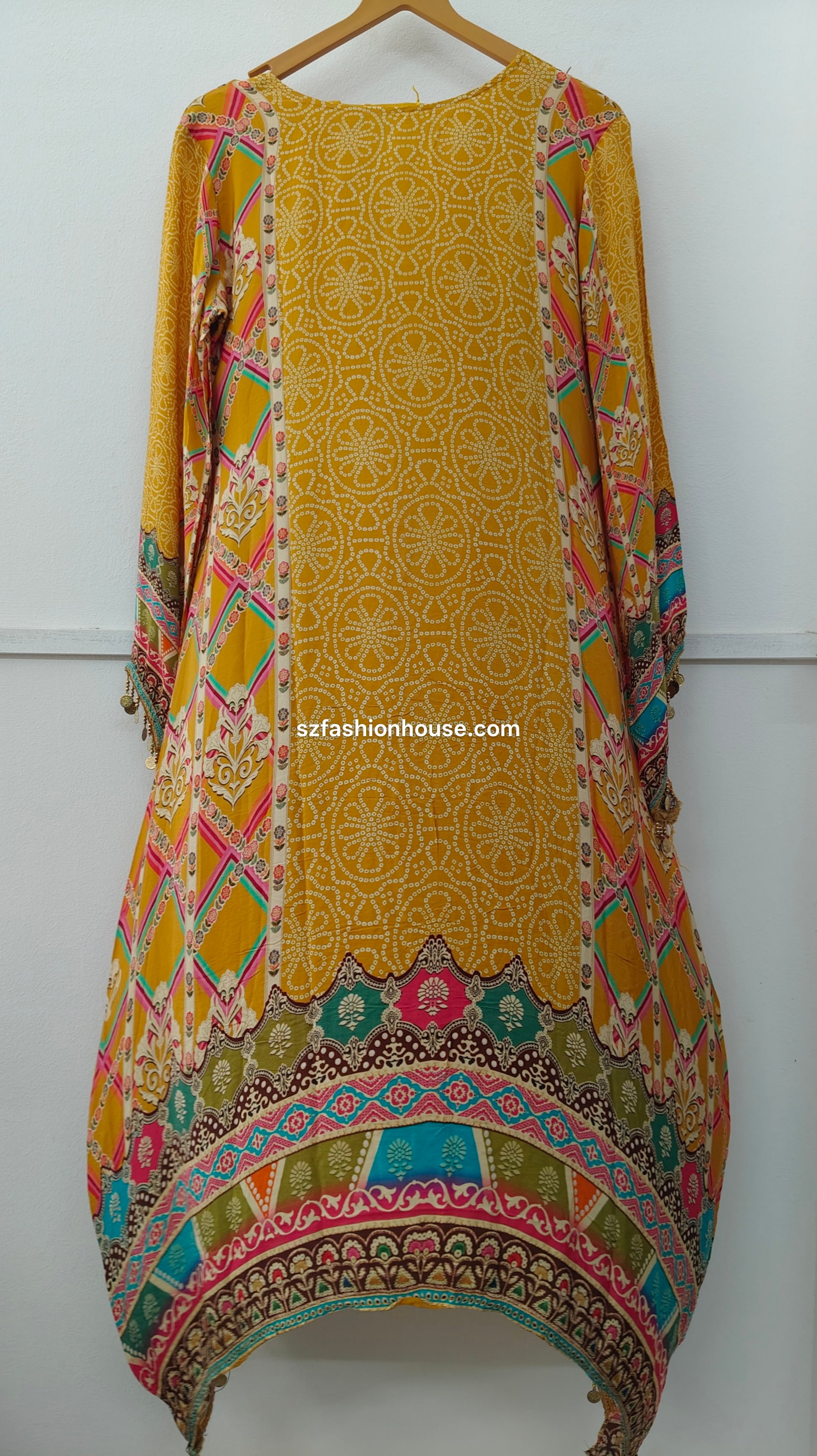 Colorful embroidered dress 
